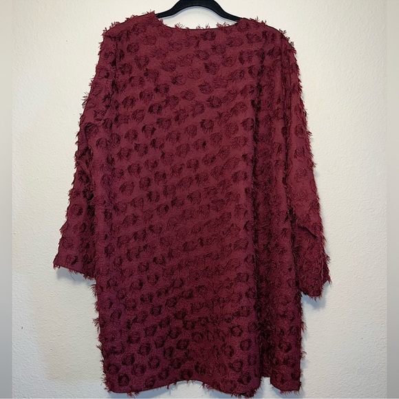 Dennis Basso NWT Diagonal Clipped Jacquard Topper with Brooch Large - Picture 2 of 5